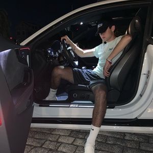 Meet your Posher, Evan